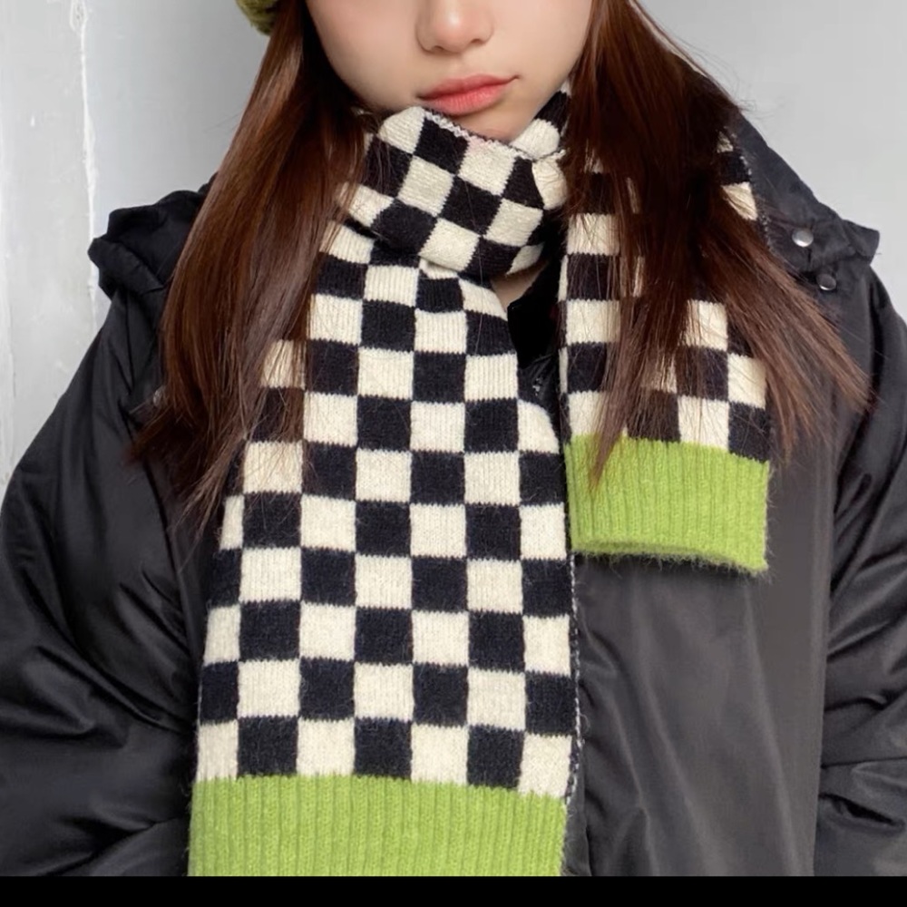 Free add-on | checkerboard scarf